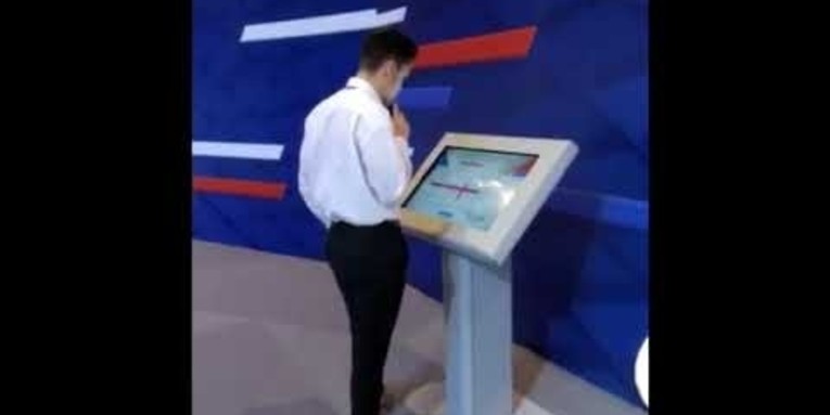 Компания «Гефест Проекция» , предоставила в аренду Интерактивный стол собственного производства