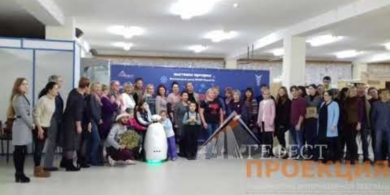 Робот на выставке-ярмарке Новогодний бум в Йошкар Оле